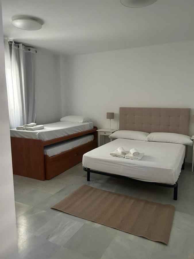 San Bernardo Family Apartment Seville Ngoại thất bức ảnh