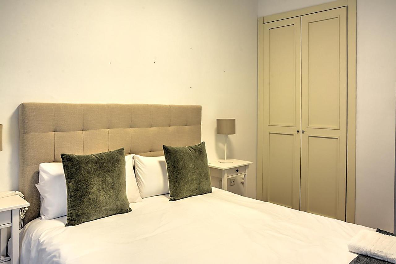 San Bernardo Family Apartment Seville Ngoại thất bức ảnh
